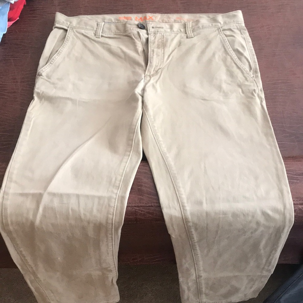 Urban Pipeline Max flex Khakis